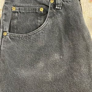 Wrangler’s grayish black regular fit 34x29 jeans.